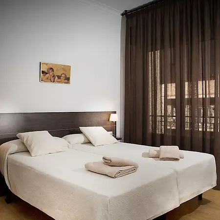 Apartament Classbedroom Gaudi